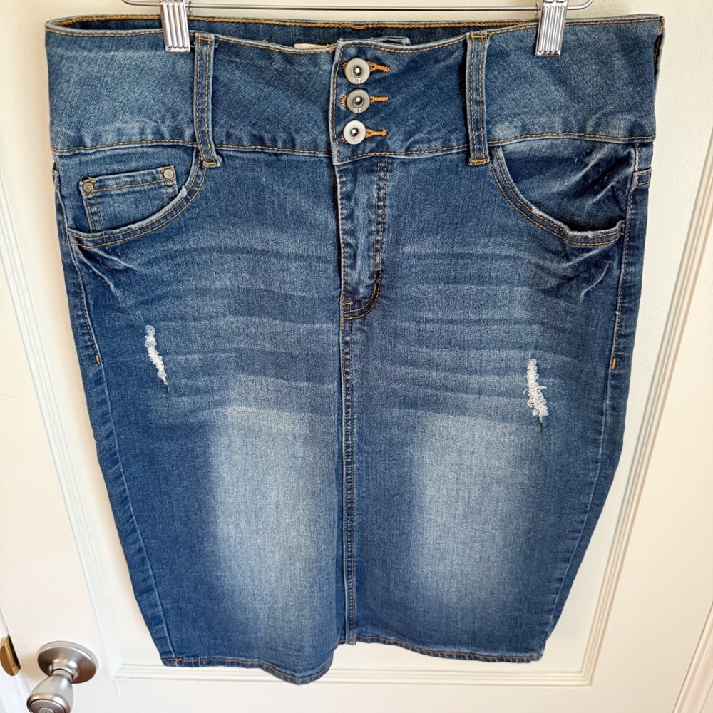 It Tatiana Blue Denim Pencil Skirt - Picture 3 of 9